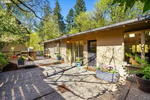 2637 SW Patton Ct, Portland, OR 97201 - Photo 26