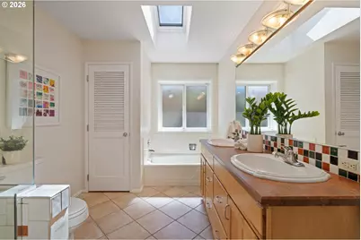 2637 SW Patton Ct, Portland, OR 97201 - Photo 14