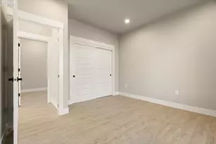 290 Nelson Ln, Gladstone, OR 97027 - Photo 18