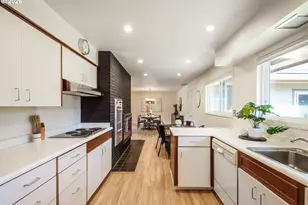 2320 SE Mulberry Dr, Milwaukie, OR 97267 - Photo 14