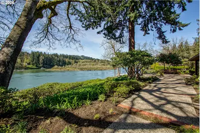 2320 SE Mulberry Dr, Milwaukie, OR 97267 - Photo 34