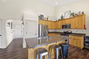 1076 S 40th Pl, Springfield, OR 97478 - Photo 10