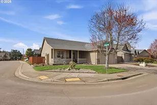 1076 S 40th Pl, Springfield, OR 97478 - Photo 32