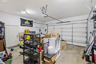 1076 S 40th Pl, Springfield, OR 97478 - Photo 30