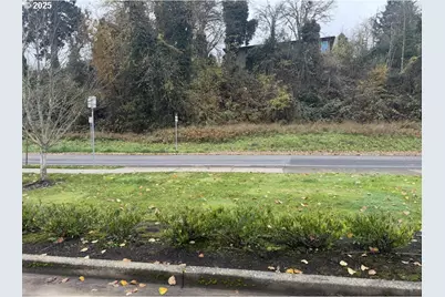 623 McClaine St, Silverton, OR 97381 - Photo 2