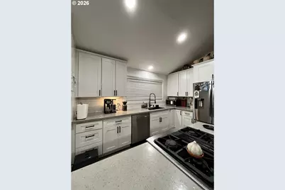 190 SW The Pines Dr, Depoe Bay, OR 97341 - Photo 6