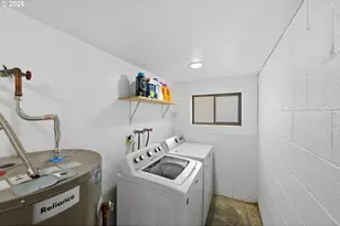 740 H St, Coos Bay, OR 97420 - Photo 40