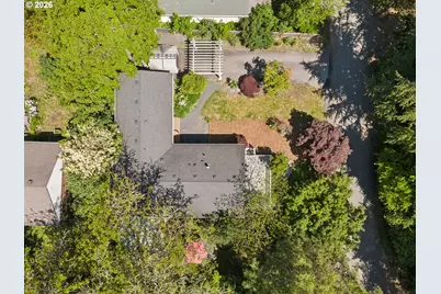 10835 SW 39th Ave, Portland, OR 97219 - Photo 38