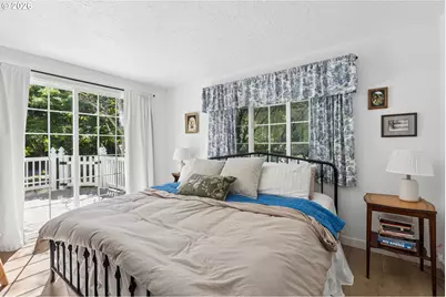 10835 SW 39th Ave, Portland, OR 97219 - Photo 18