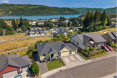 959 SE Windsong Dr, Cascade Locks, OR 97014 - Photo 2