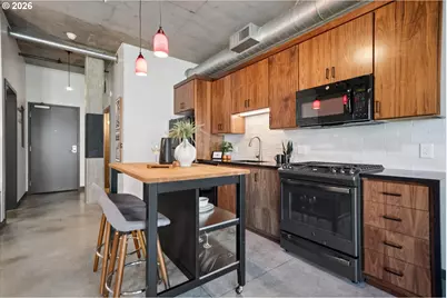 1030 NW 12th Ave #330, Portland, OR 97209 - Photo 2