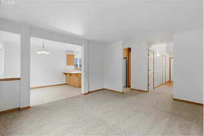 801 E Hilltop Dr, Newberg, OR 97132 - Photo 10