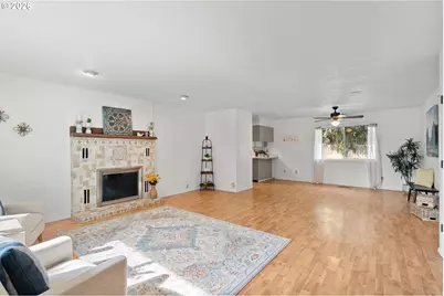 1425 SW 46th St, Pendleton, OR 97801 - Photo 2