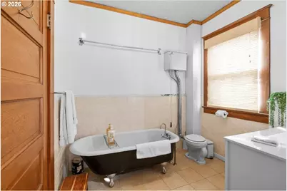 139 SW I St, Grants Pass, OR 97526 - Photo 28