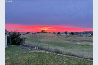 413 SW Nye Ave, Pendleton, OR 97801 - Photo 16