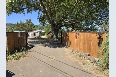 141 Plat M Rd, Sutherlin, OR 97479 - Photo 30