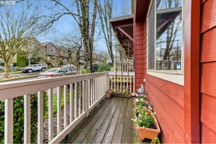 38573 Cascadia Village Dr, Sandy, OR 97055 - Photo 4