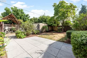 1124 SE 35th Ave, Portland, OR 97214 - Photo 36