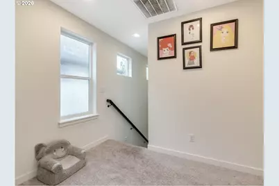 579 NW Adams Ave, Hillsboro, OR 97124 - Photo 10