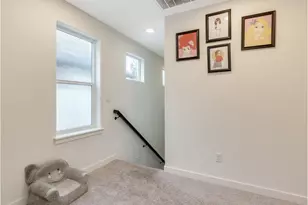 579 NW Adams Ave, Hillsboro, OR 97124 - Photo 10