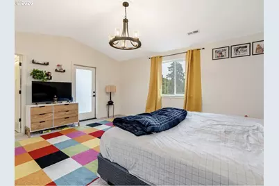 579 NW Adams Ave, Hillsboro, OR 97124 - Photo 12