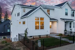 4725 NW Camas Meadows Dr, Camas, WA 98607 - Photo 2