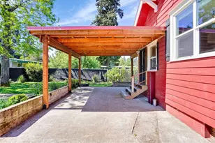 318 Koons St, Silverton, OR 97381 - Photo 38