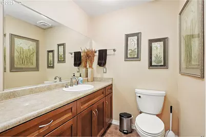 247 NE Washington St, White Salmon, WA 98672 - Photo 16