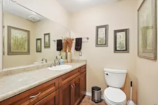 247 NE Washington St, White Salmon, WA 98672 - Photo 16