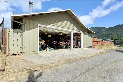 247 NE Washington St, White Salmon, WA 98672 - Photo 40