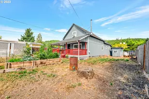 38058 Railroad Ln, Marcola, OR 97454 - Photo 6