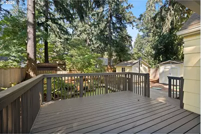 9645 NE Mason St, Portland, OR 97220 - Photo 32