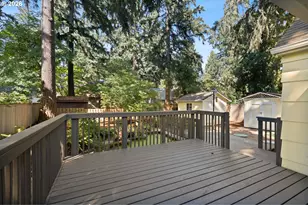 9645 NE Mason St, Portland, OR 97220 - Photo 32
