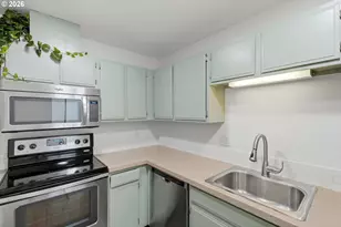 4926 S Corbett Ave, Portland, OR 97239 - Photo 6