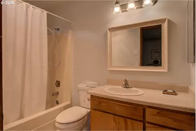 1620 26th St, Florence, OR 97439 - Photo 16