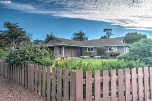 1620 26th St, Florence, OR 97439 - Photo 2