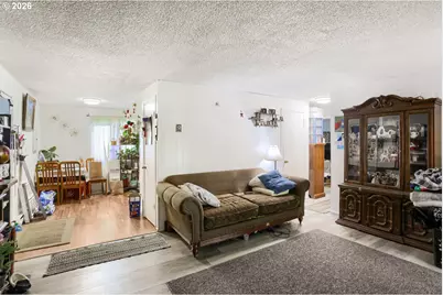11842 SW Iron Horse Ln, Beaverton, OR 97008 - Photo 6
