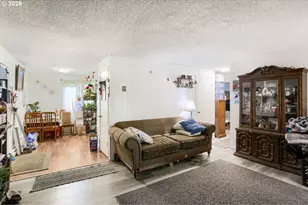 11842 SW Iron Horse Ln, Beaverton, OR 97008 - Photo 6