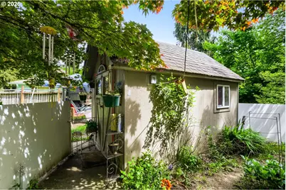 11842 SW Iron Horse Ln, Beaverton, OR 97008 - Photo 26