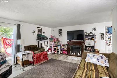 11842 SW Iron Horse Ln, Beaverton, OR 97008 - Photo 8