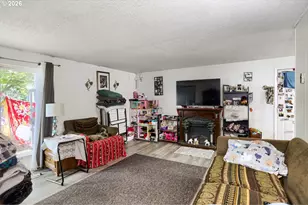 11842 SW Iron Horse Ln, Beaverton, OR 97008 - Photo 8
