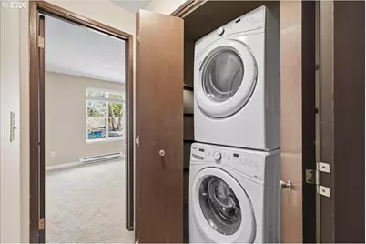 2330 SE Brookwood Ave #221, Hillsboro, OR 97123 - Photo 18