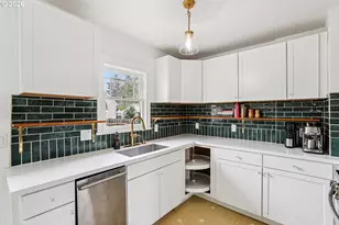 7930 N Emerald Ave, Portland, OR 97217 - Photo 14