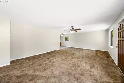 1678 SE Deer Creek Dr, Roseburg, OR 97470 - Photo 14