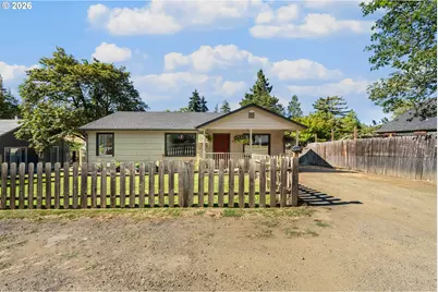 1678 SE Deer Creek Dr, Roseburg, OR 97470 - Photo 4