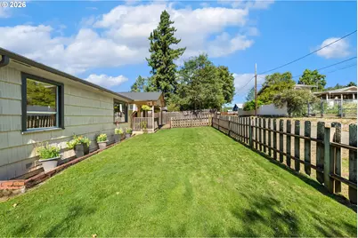 1678 SE Deer Creek Dr, Roseburg, OR 97470 - Photo 8