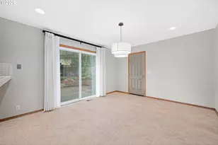 3910 Calaroga Cir, West Linn, OR 97068 - Photo 8