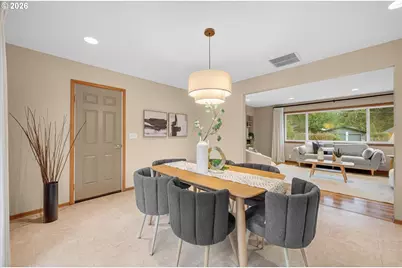 3910 Calaroga Cir, West Linn, OR 97068 - Photo 16