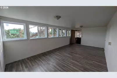 515 State St, North Bend, OR 97459 - Photo 22