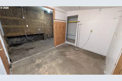 515 State St, North Bend, OR 97459 - Photo 30